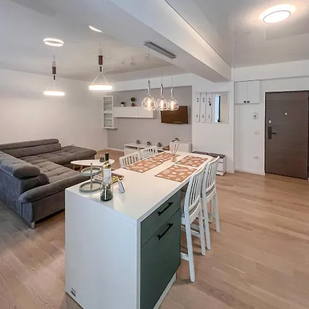 Black Sea - Madrid Apartman *