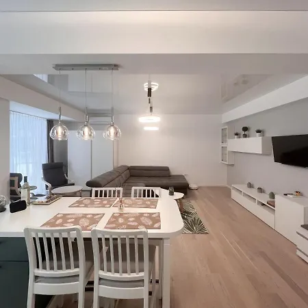 Black Sea - Madrid Apartment Navodari