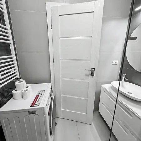 Black Sea - Madrid Apartament
